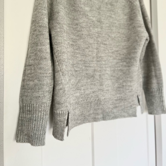 JCrew Women’s Turtleneck Sweater - Picture 7 of 11